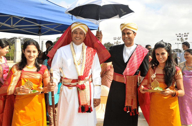 Community ceremonies reflecting internal social structure beyond caste labels