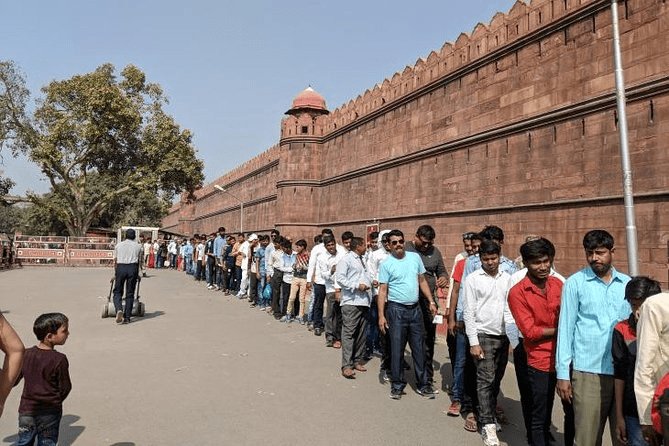 Entry management influencing overall Red Fort experience